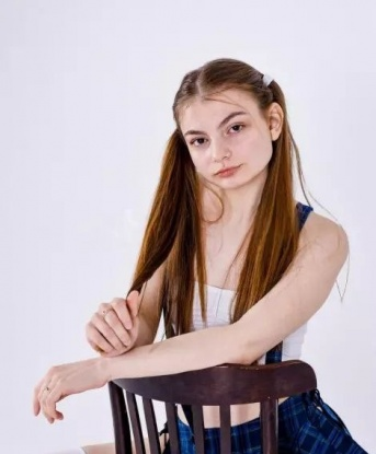 Развратная и страстная леди ждет состоятельного и щедрого мужчину для ярких встреч и приятного времяпровождения. Позволь мне позаботиться о твоем удовольствии. 2521, 18 лет