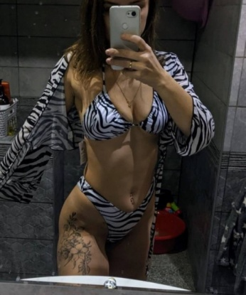 Фигуристая брюнетка с аппетитной попкой и стройными ножками приглашает в гости для отдыха по-взрослому. Без лишних прикрас, только чистая страсть и настоящее удовольствие! 7120, 22 года